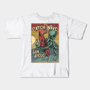 San Diego California Surfing summer enjoying distressed catch the wave Kids T-Shirt